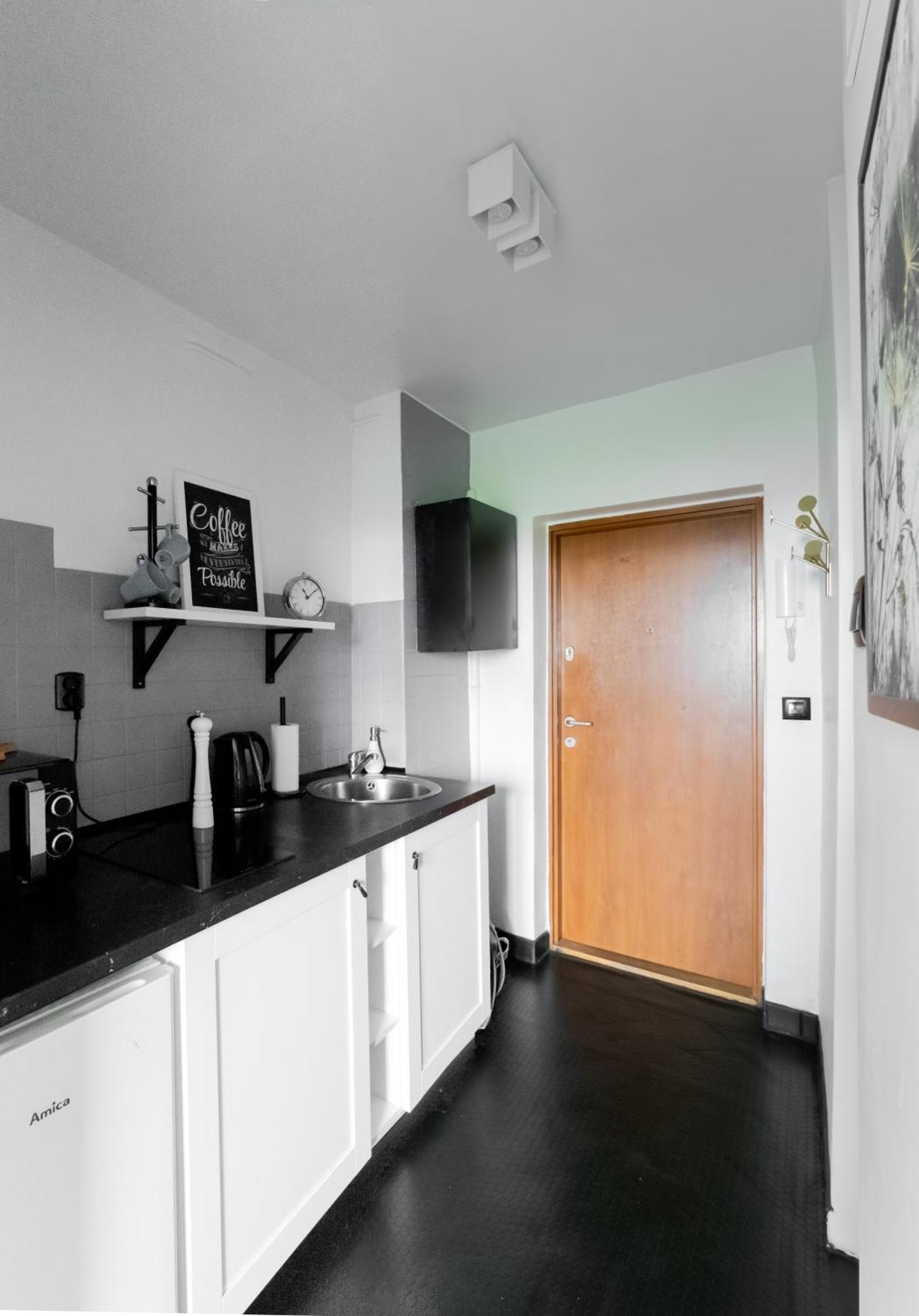 Piotrapartments - Daleka Cozy Train&Airport Apartment Varsó Kültér fotó