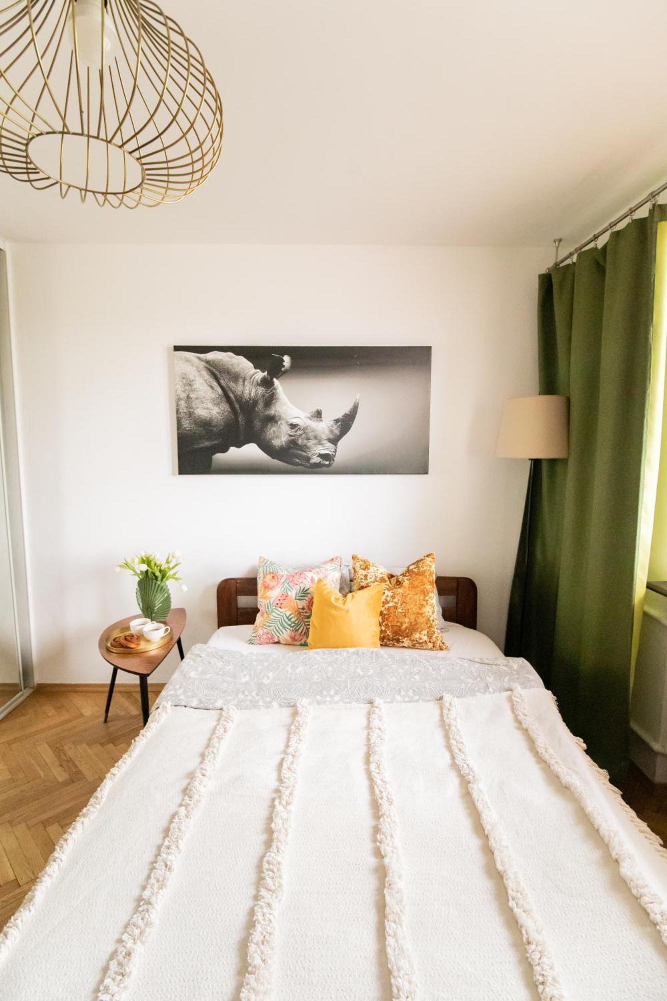 Piotrapartments - Daleka Cozy Train&Airport Apartment Varsó Kültér fotó
